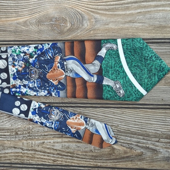 Izzy Football Tie Made In The New South Africa - Picture 5 of 10